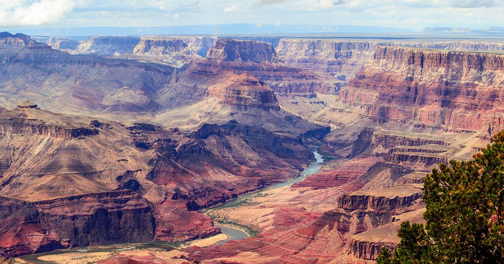 Arizona - Visit the impressive Grand Canyon