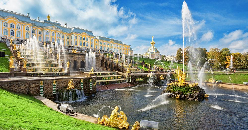 Saint Petersburg - The great fountains of Pertergof