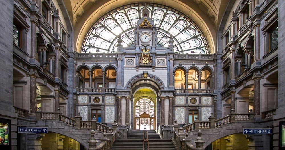 Antwerp - The station concourse of Antwerp